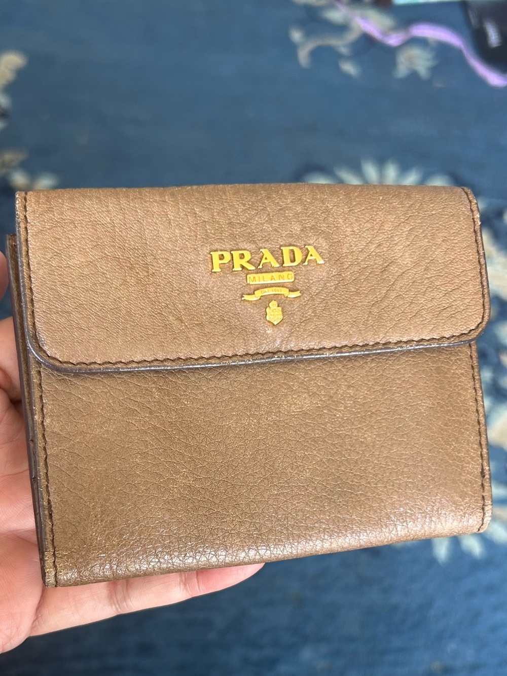 Prada Soft Leather Bifold Compact brown Wallet with Gold Logo - Picture 5 of 8